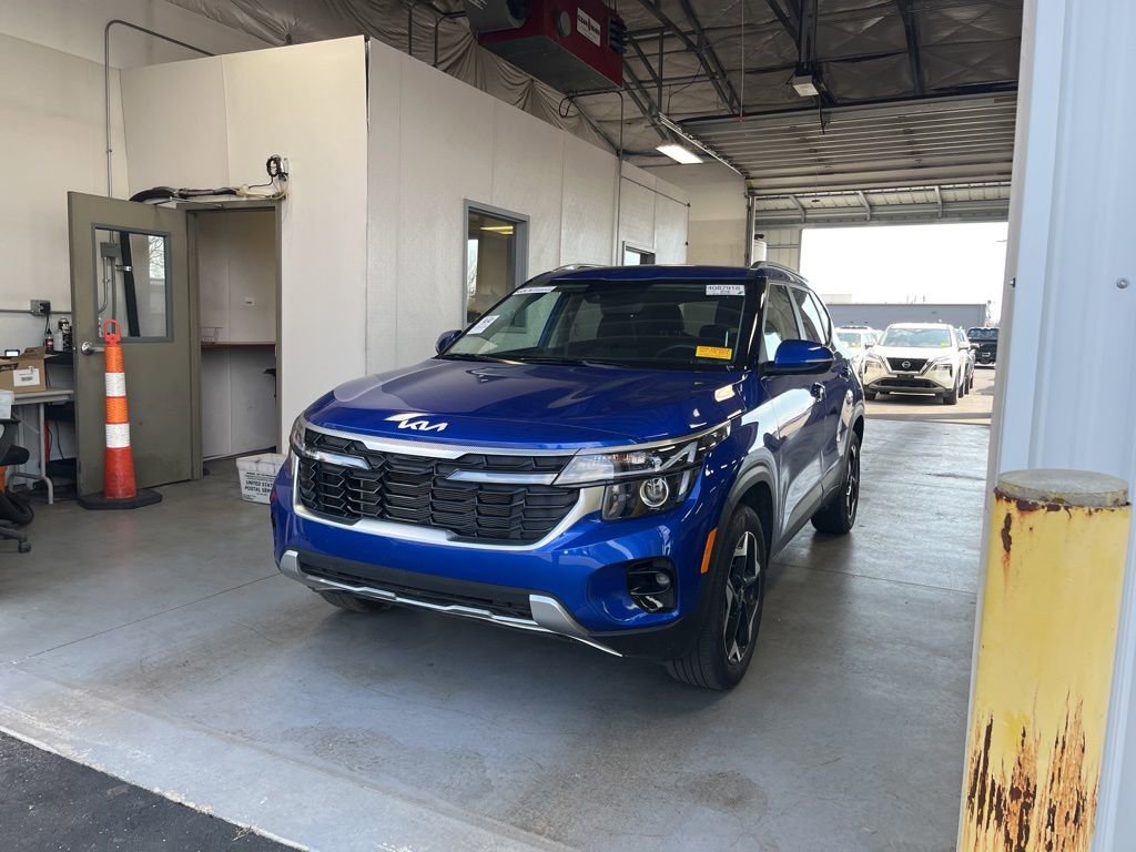 Used 2025 Kia Seltos S image 1
