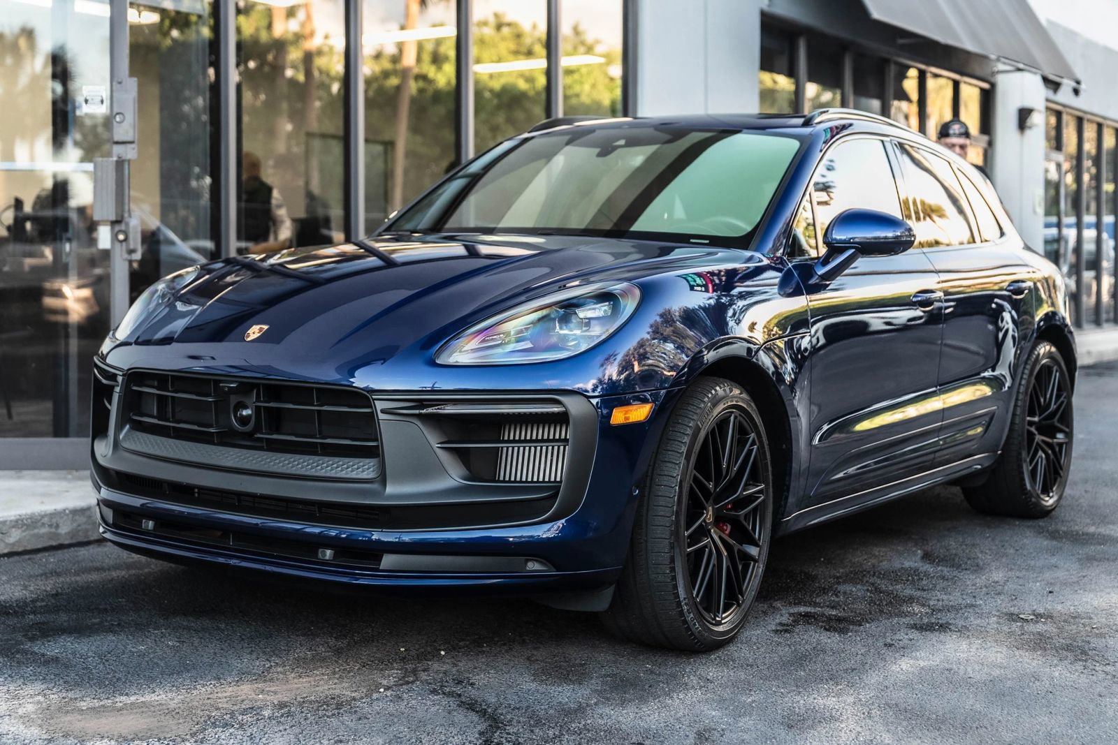 Used 2022 Porsche Macan GTS AWD/4WD image 2