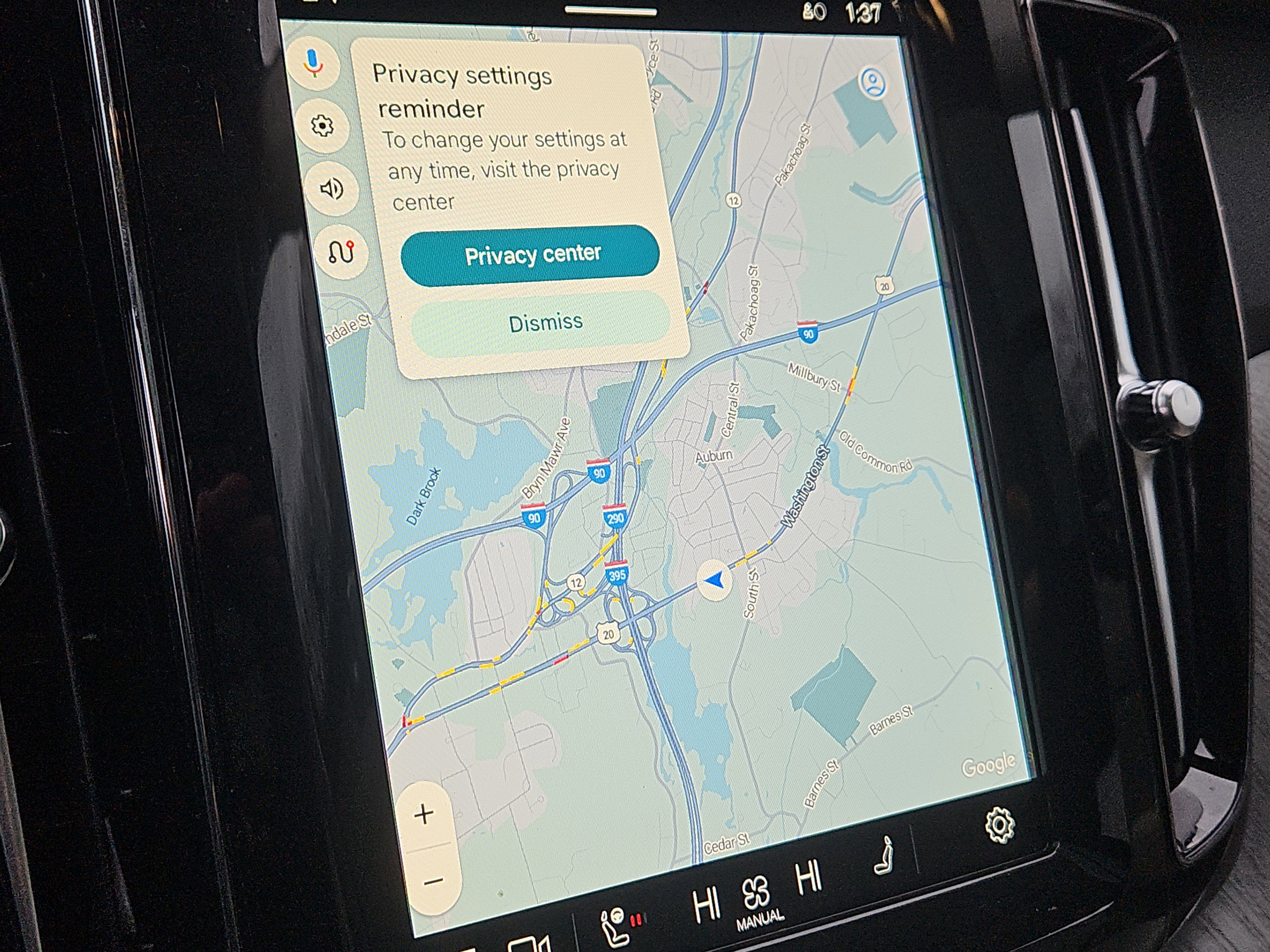 Used 2025 Volvo XC60 T8 Plus w/ Protection Package Premier image 10