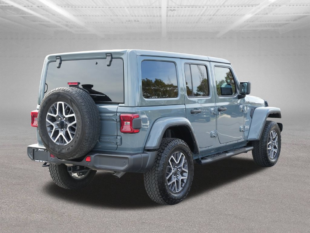 Used 2024 Jeep Wrangler Unlimited Sahara w/ Safety Group AWD/4WD image 9