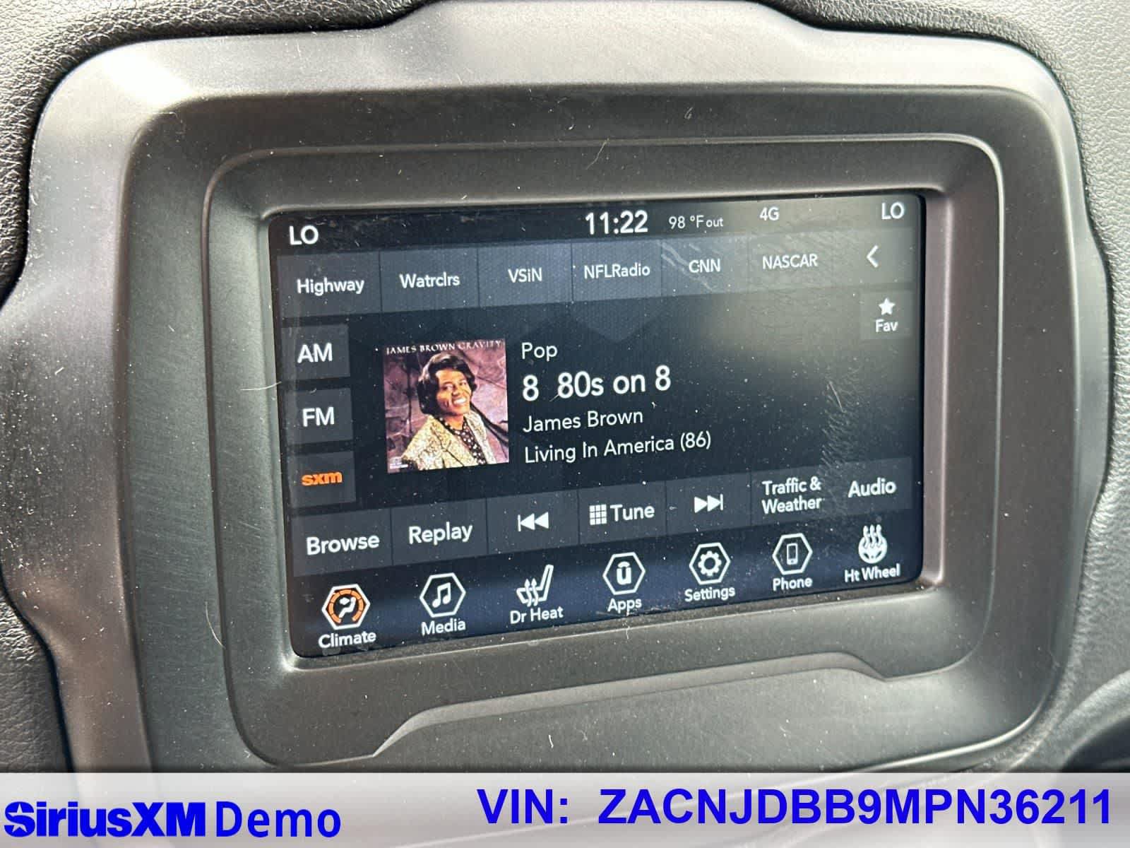 Used 2021 Jeep Renegade Latitude w/ Convenience Group AWD/4WD image 31