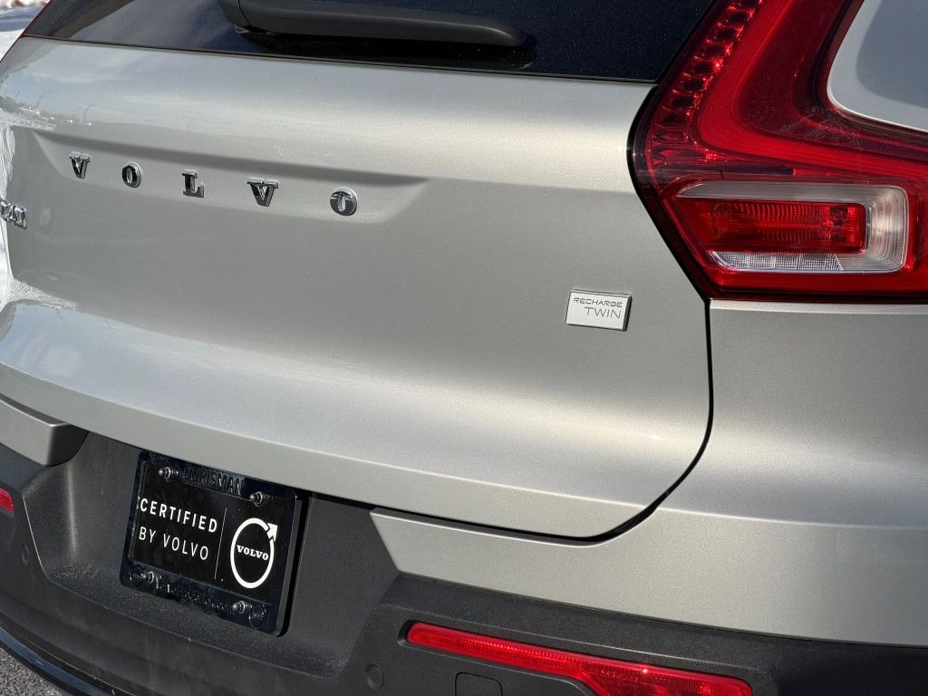 Used 2023 Volvo XC40 Recharge Ultimate image 11