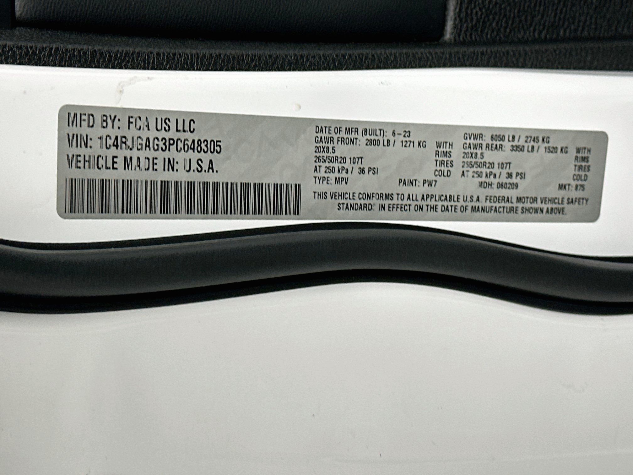 Used 2023 Jeep Grand Cherokee Altitude RWD image 12