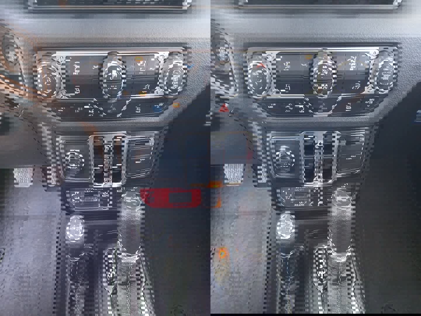 Used 2025 Jeep Wrangler Willys image 41