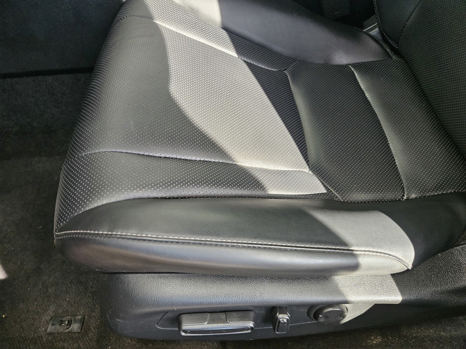 Used 2024 Honda Accord EX-L image 30