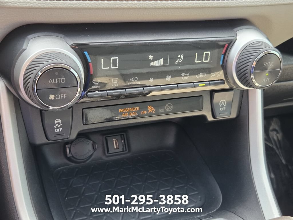 Used 2021 Toyota RAV4 XLE Premium FWD image 20