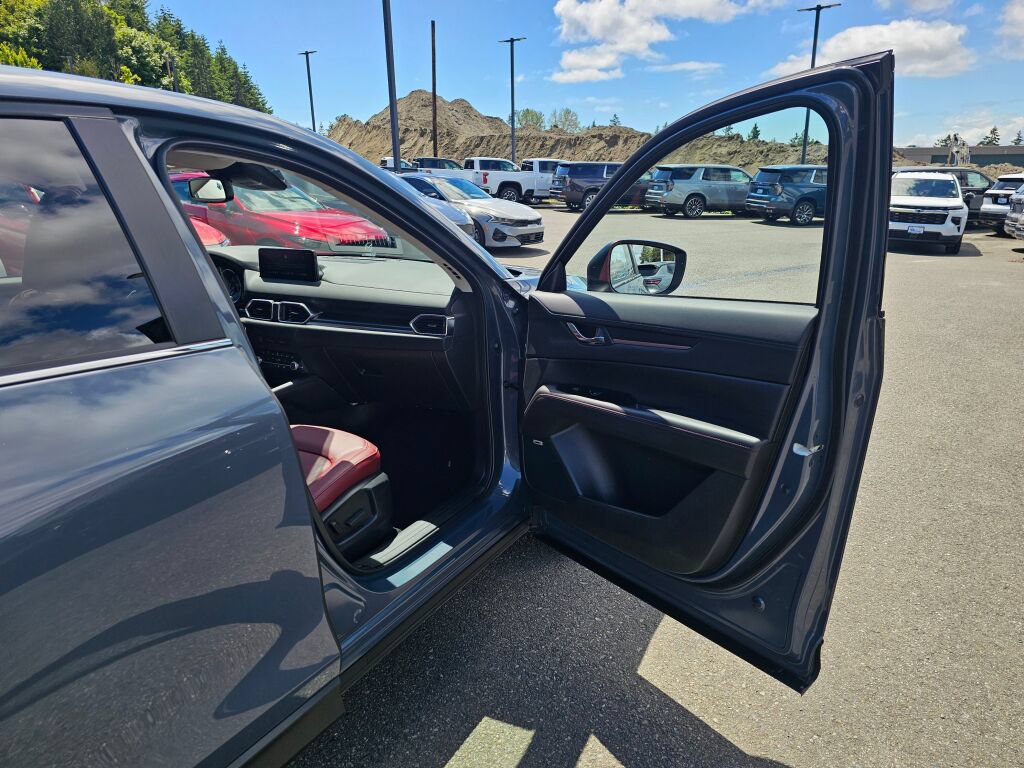 Certified 2023 MAZDA CX-5 Carbon Edition AWD/4WD image 29