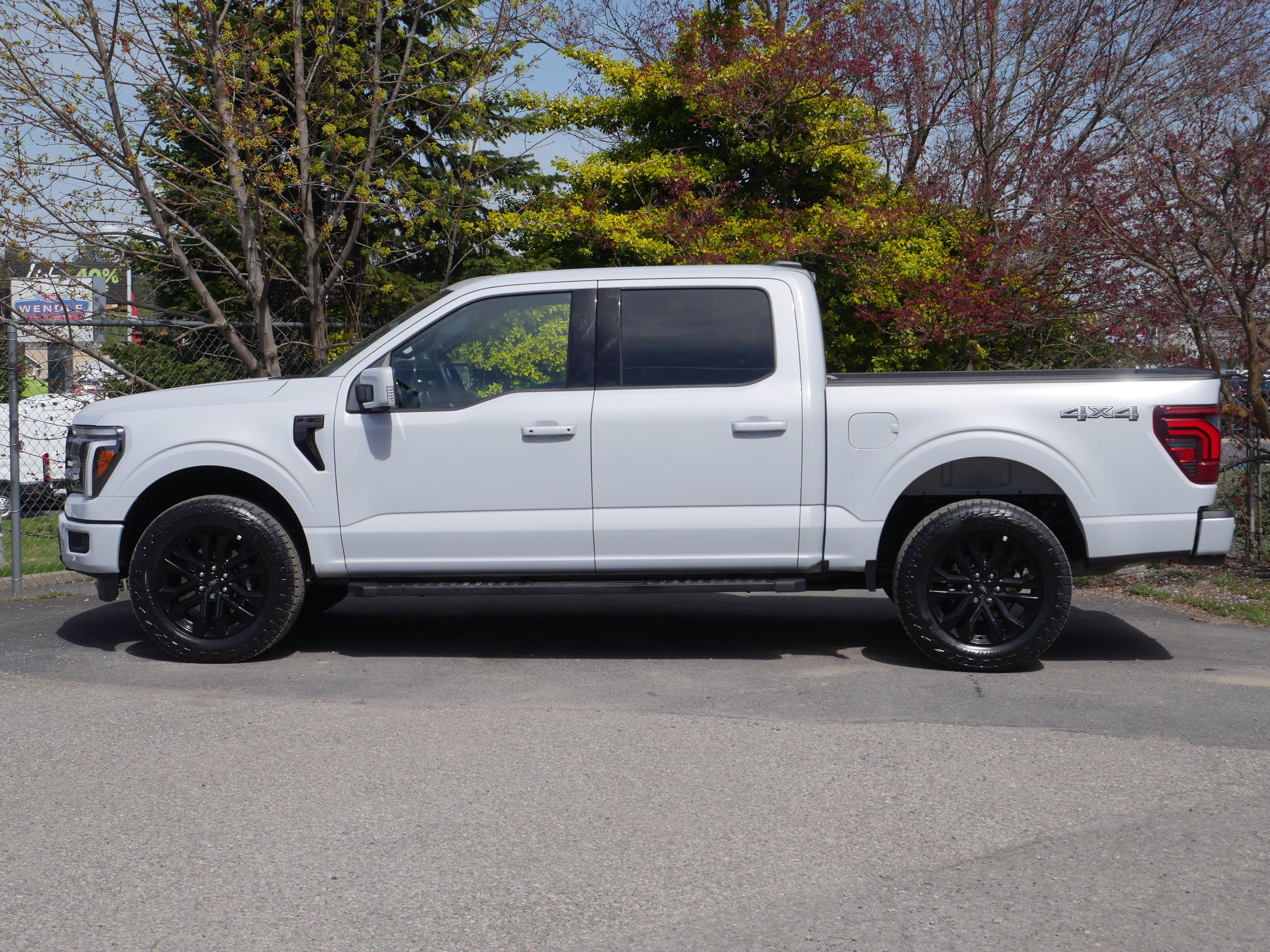 Certified 2025 Ford F150 Lariat AWD/4WD image 19