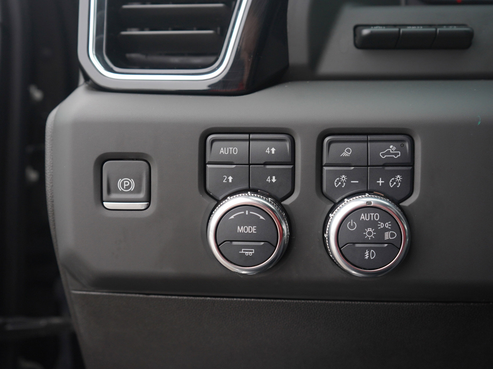 Used 2025 GMC Sierra 3500 Denali w/ Denali Reserve Package image 27