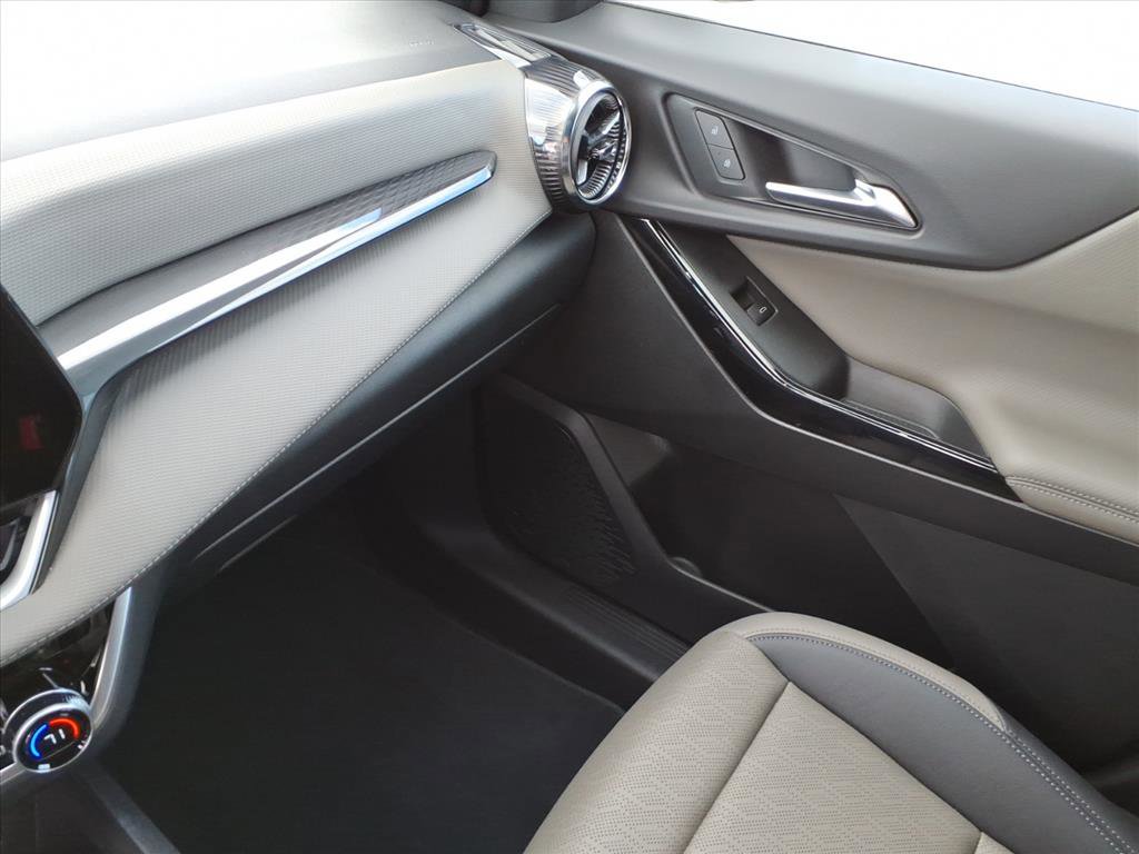 Used 2026 Chevrolet Equinox LT w/ Convenience Package II image 31