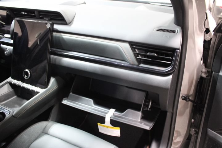 New 2026 GMC Terrain AT4 w/ Convenience Package III AWD/4WD image 25