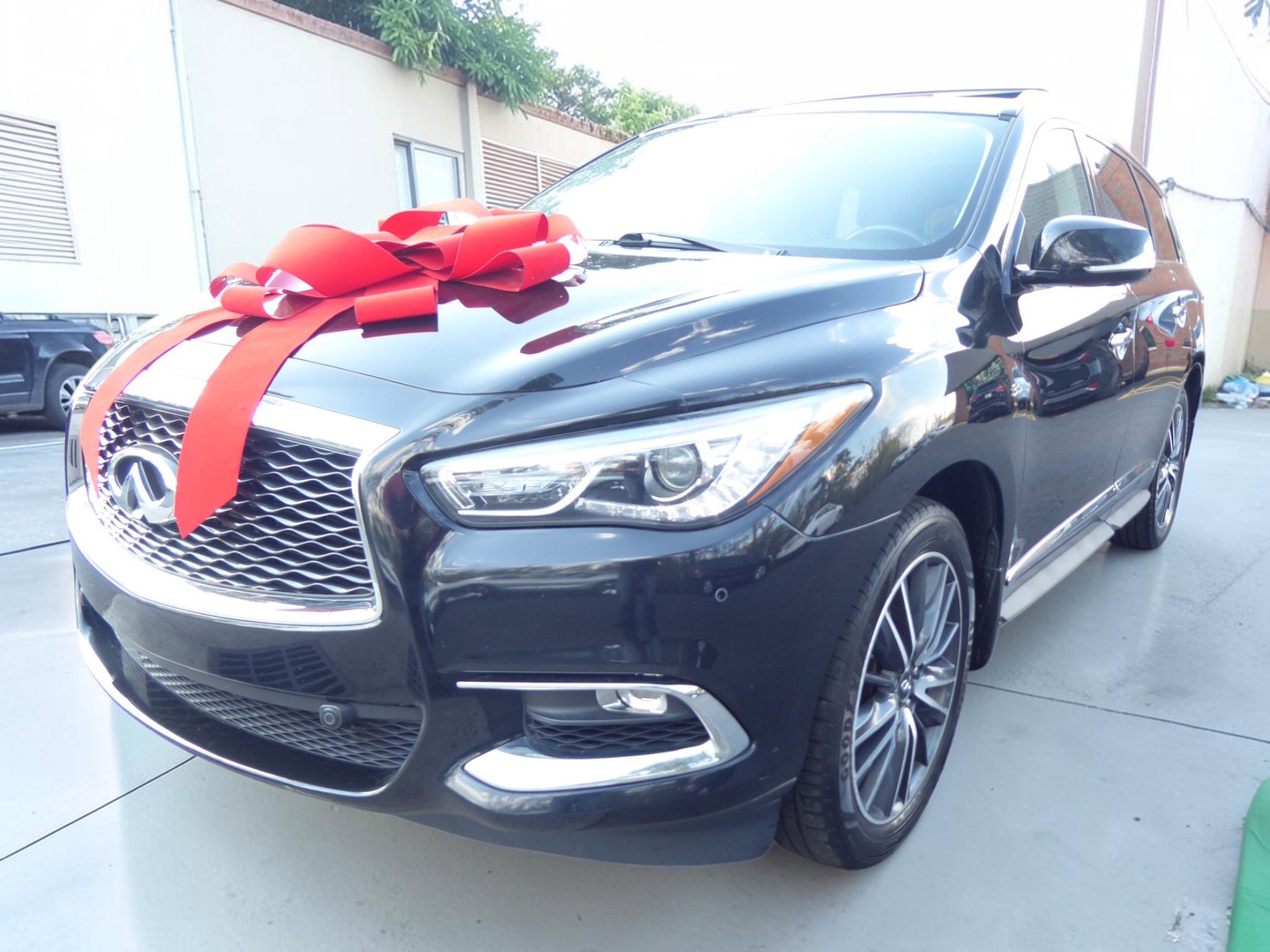 Used 2018 INFINITI QX60 Luxe w/ Premium Plus Package image 6