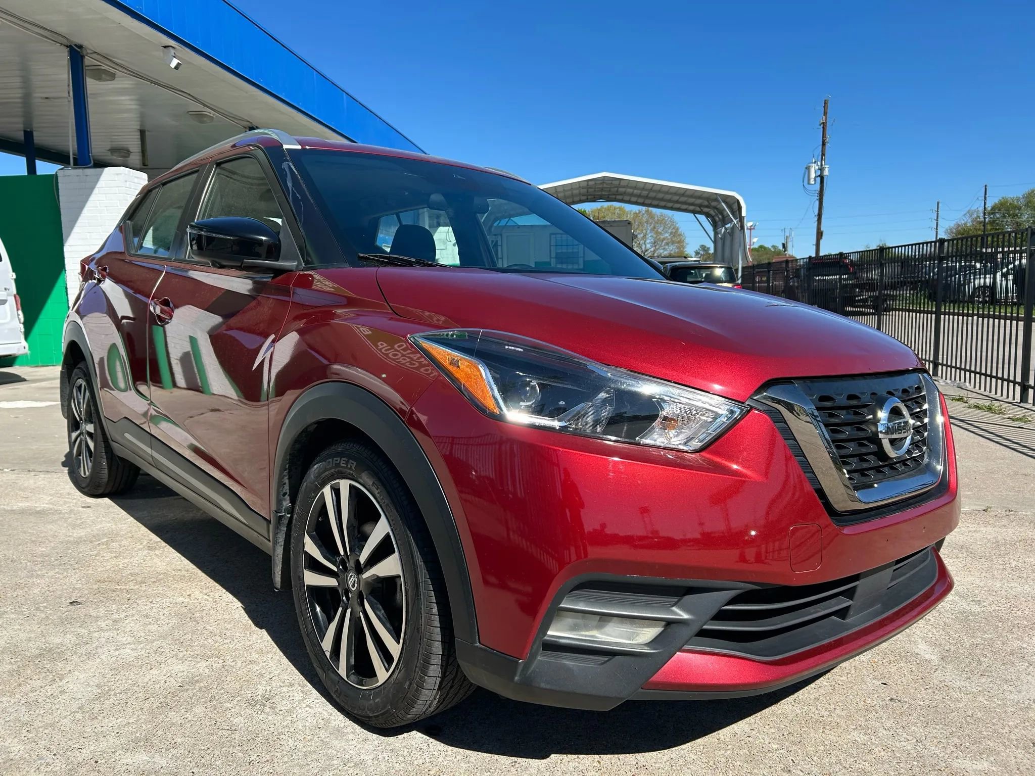 Used 2020 Nissan Kicks SR image 8