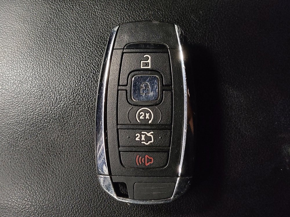Used 2018 Lincoln MKC Select w/ Select Plus Package FWD image 32