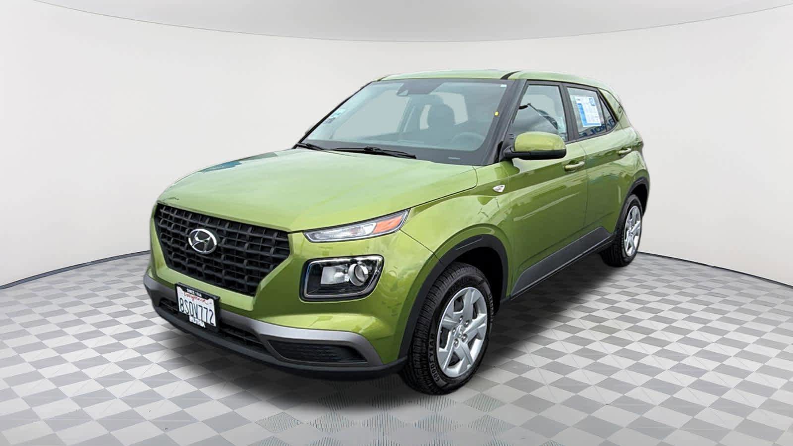 Used 2020 Hyundai Venue SE FWD video 1