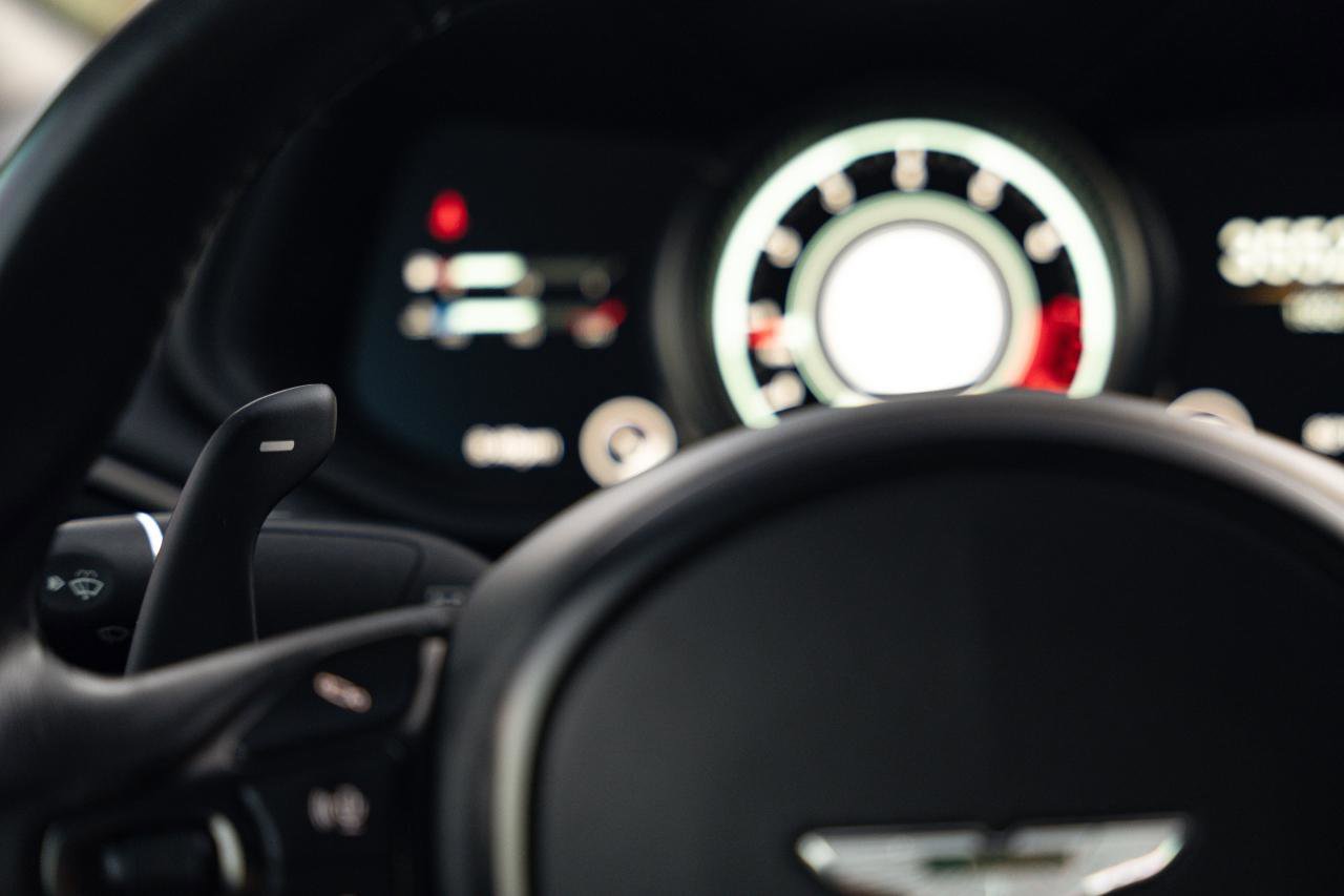 Used 2018 Aston Martin DB11 Coupe image 72