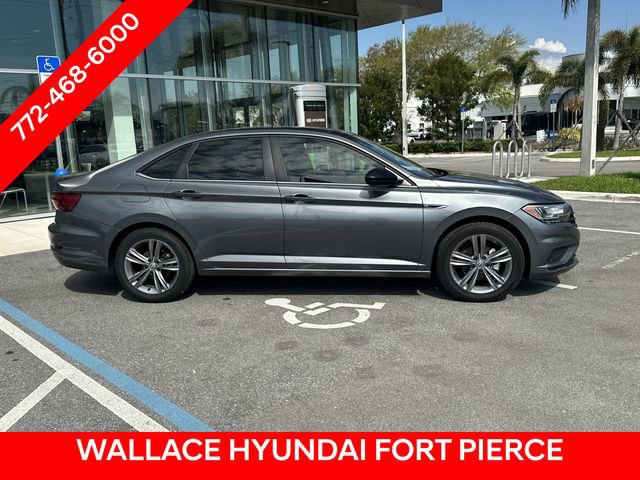 Used 2021 Volkswagen Jetta R-Line w/ R-Line Cold Weather Package image 6