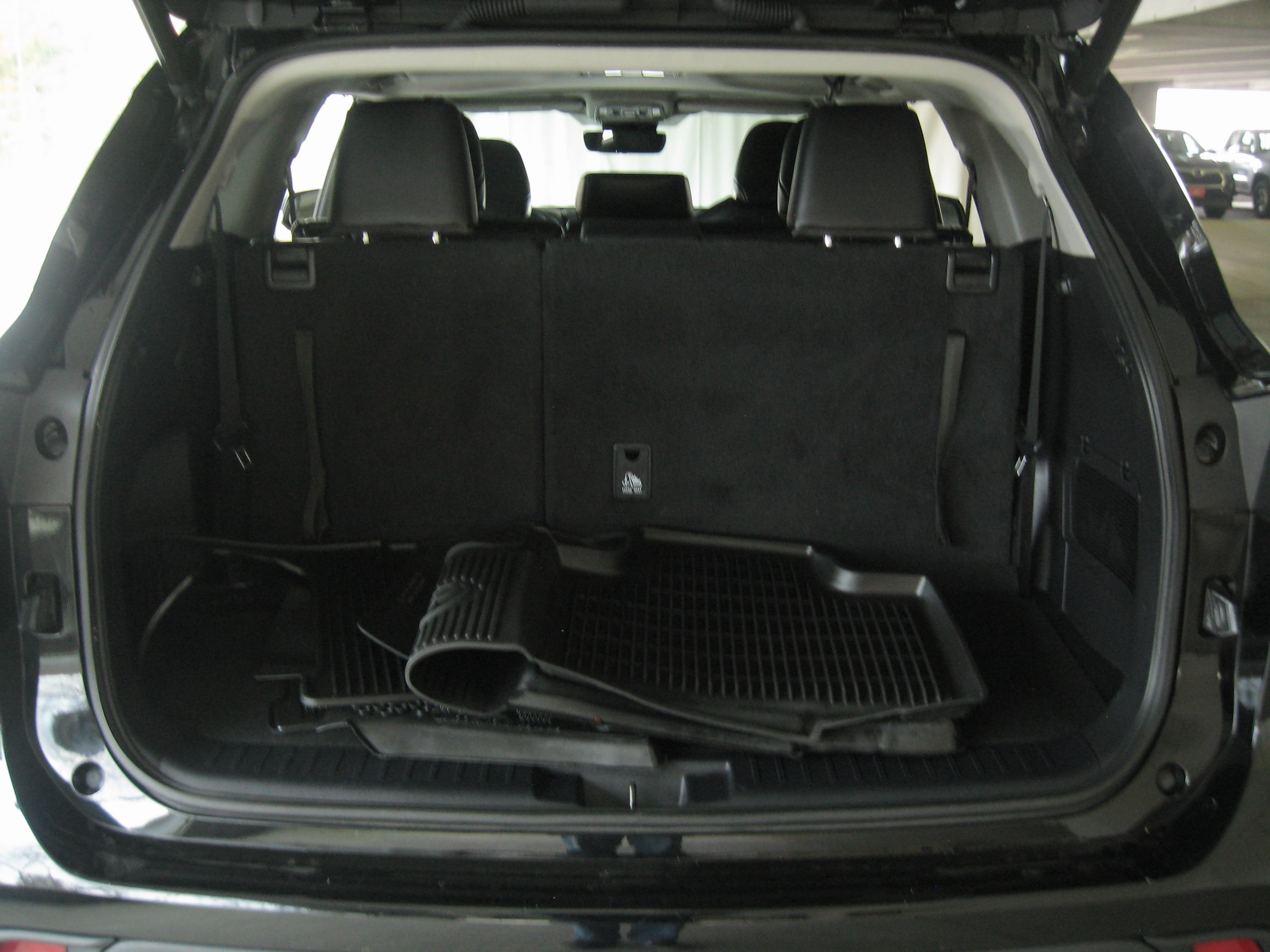 Used 2023 Toyota Highlander XLE image 23