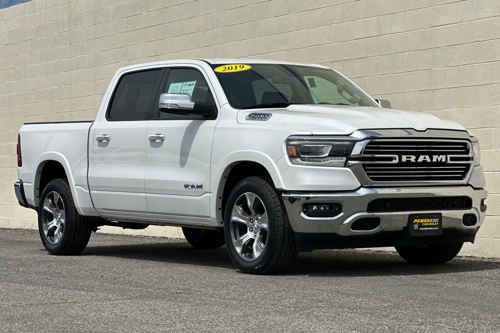 Used 2019 RAM 1500 Laramie RWD image 2