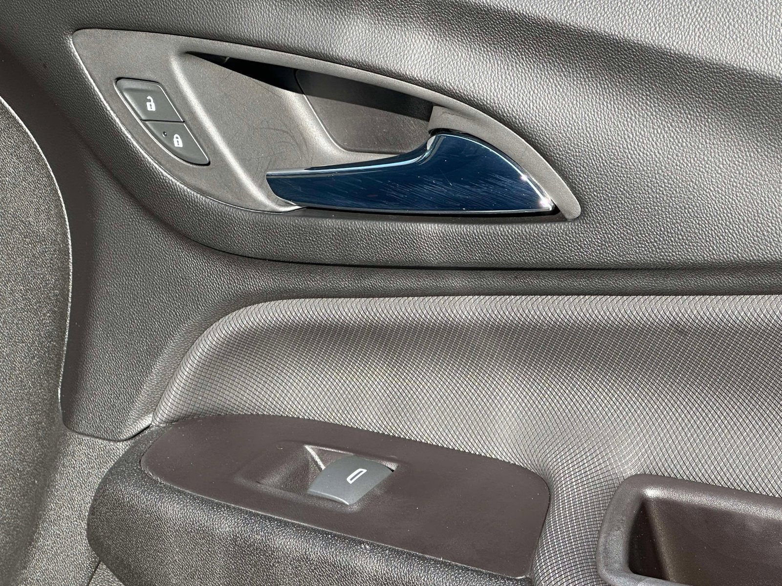 Used 2022 Chevrolet Equinox RS image 26