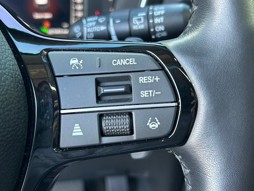 Used 2024 Honda Pilot Elite image 11