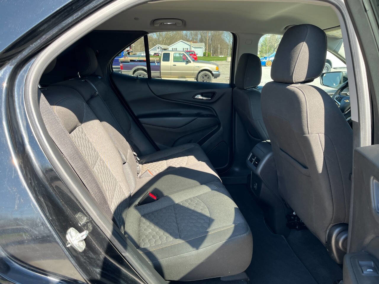 Used 2019 Chevrolet Equinox LT w/ Driver Convenience Package image 7