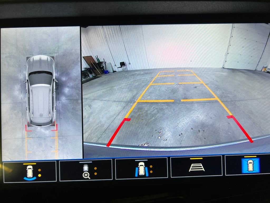 Certified 2021 Buick Envision Avenir w/ Technology Package II image 25