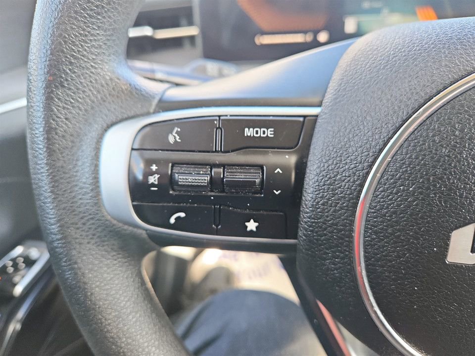 Used 2025 Kia K5 LXS image 18