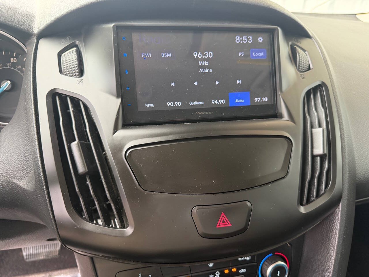 Used 2016 Ford Focus SE w/ Reverse Sensing Package FWD image 30
