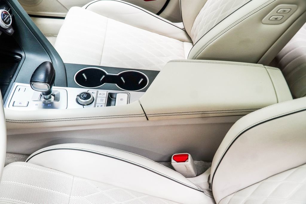 Used 2019 Genesis G70 3.3T Design image 17