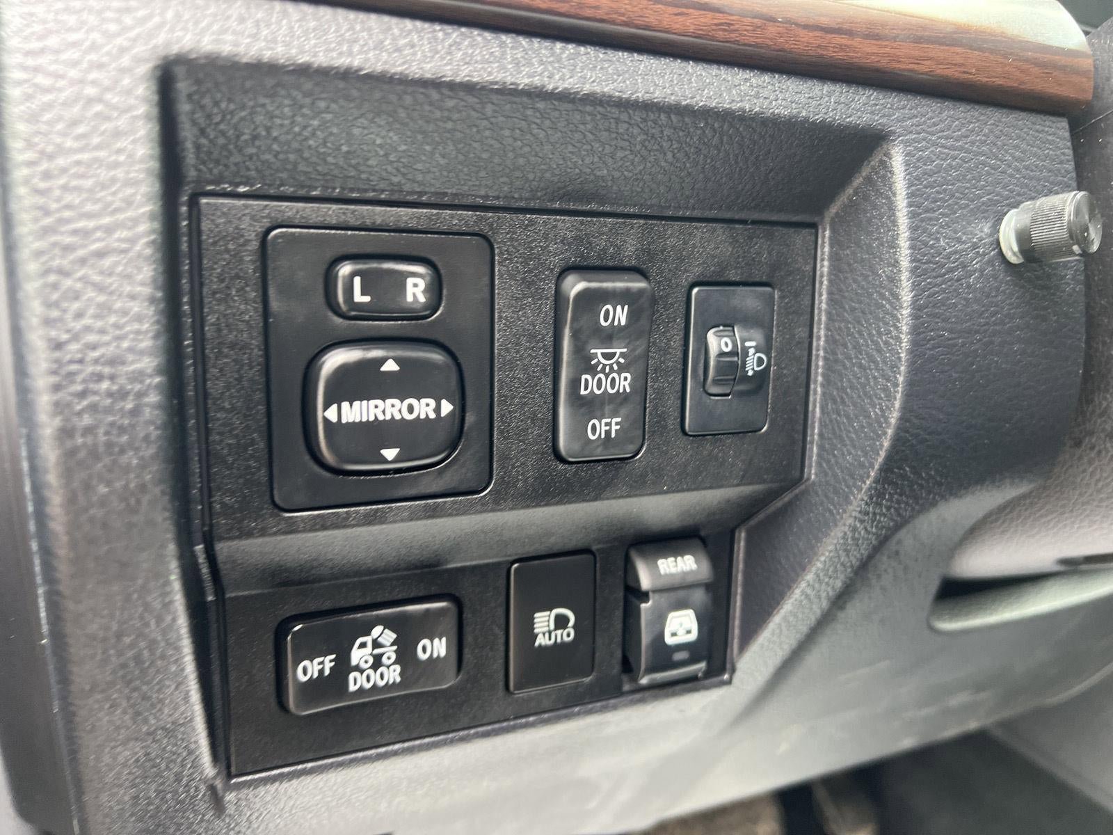 Used 2018 Toyota Tundra Limited w/ Limited Premium Package AWD/4WD image 22