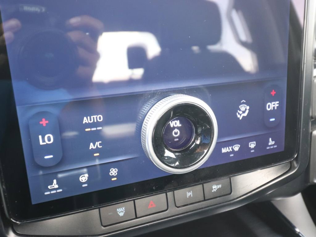 Used 2024 Ford F150 Lightning Flash AWD/4WD image 22