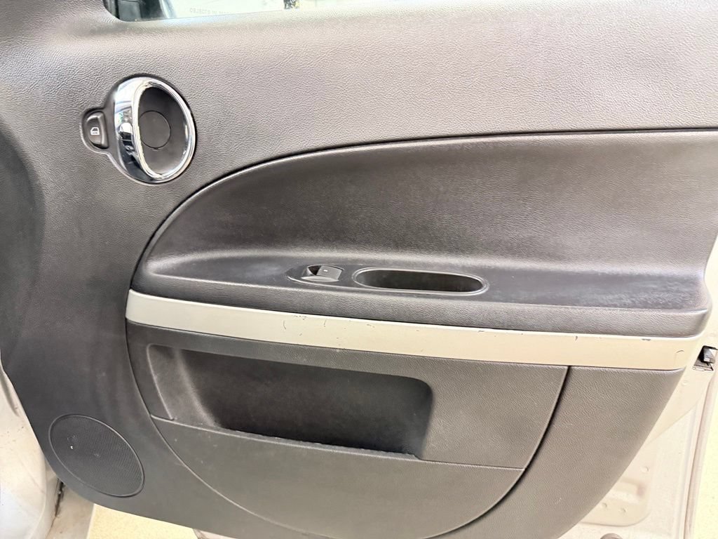 Used 2010 Chevrolet HHR LT FWD image 30