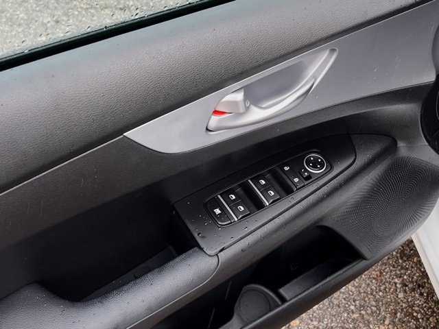 Used 2023 Kia Forte LXS image 26