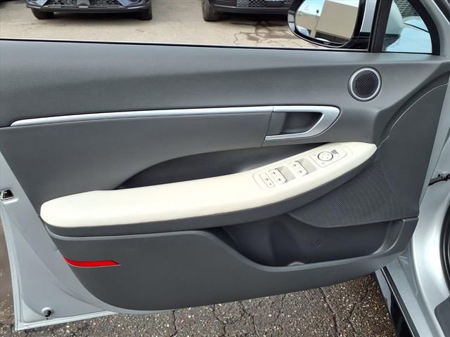 Certified 2025 Hyundai Sonata SEL image 11