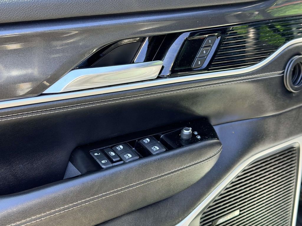 Used 2022 Jeep Wagoneer Series I AWD/4WD image 23