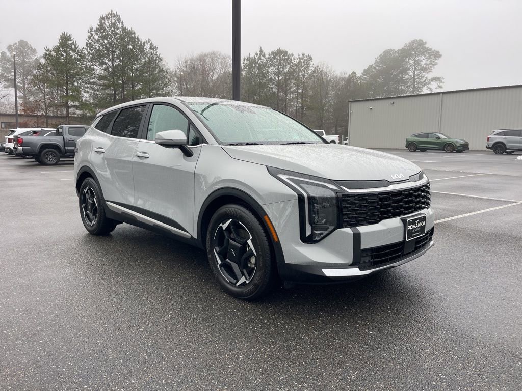 Certified 2026 Kia Sportage EX FWD image 4