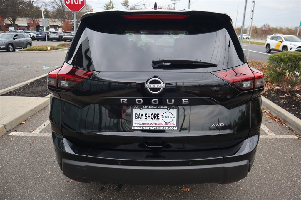 Certified 2025 Nissan Rogue S image 7
