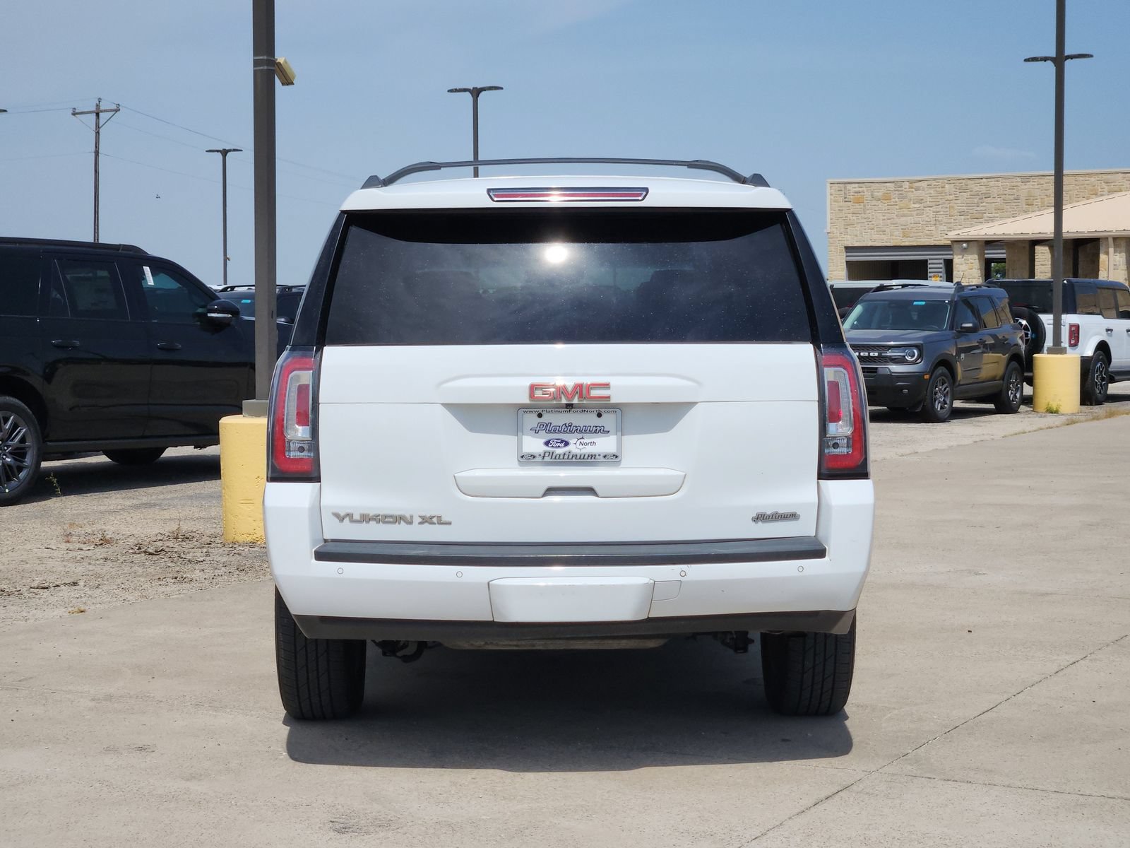 Used 2019 GMC Yukon XL SLT w/ Open Road Package AWD/4WD image 8