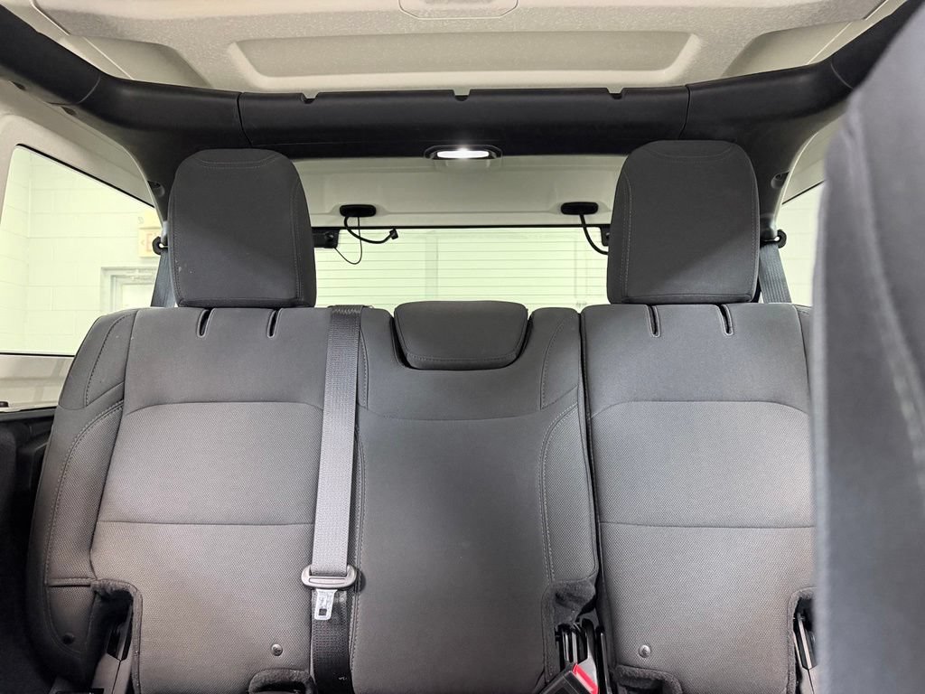 Used 2018 Jeep Wrangler Unlimited Sport S AWD/4WD image 15