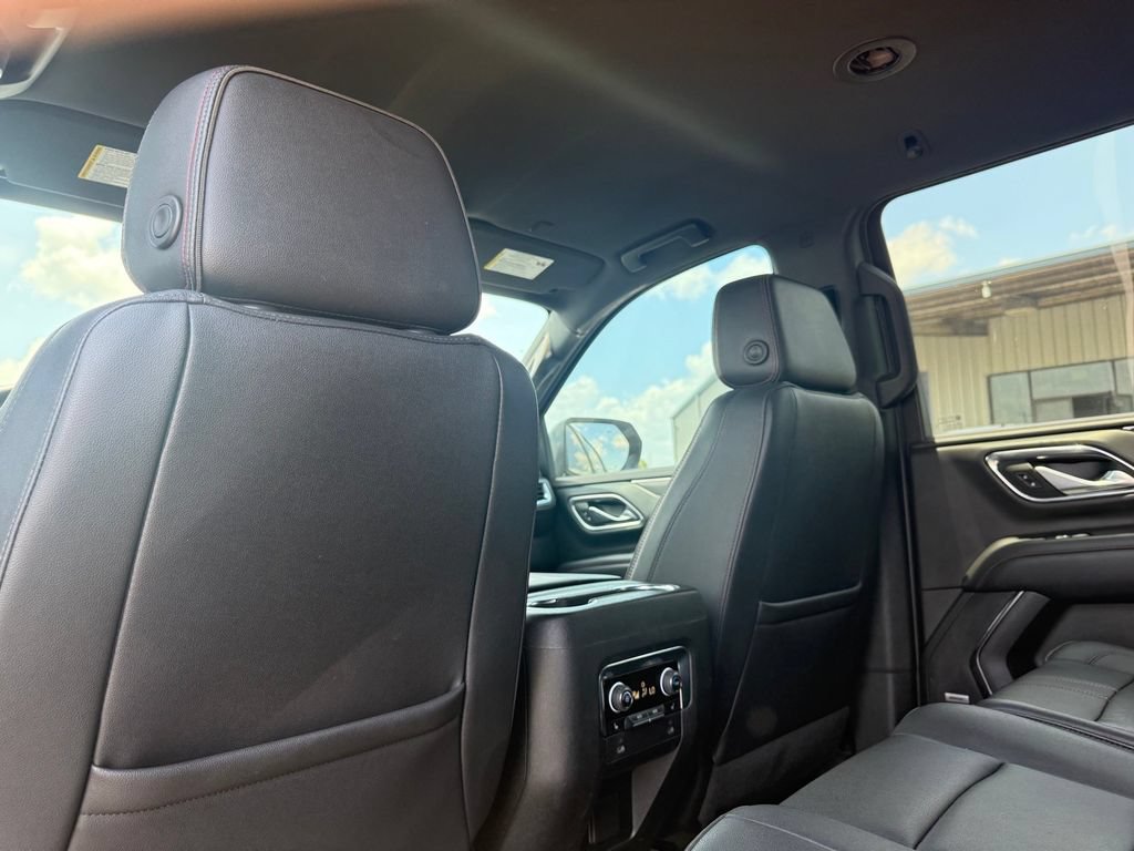 Used 2022 Chevrolet Suburban RST w/ Luxury Package RWD image 24