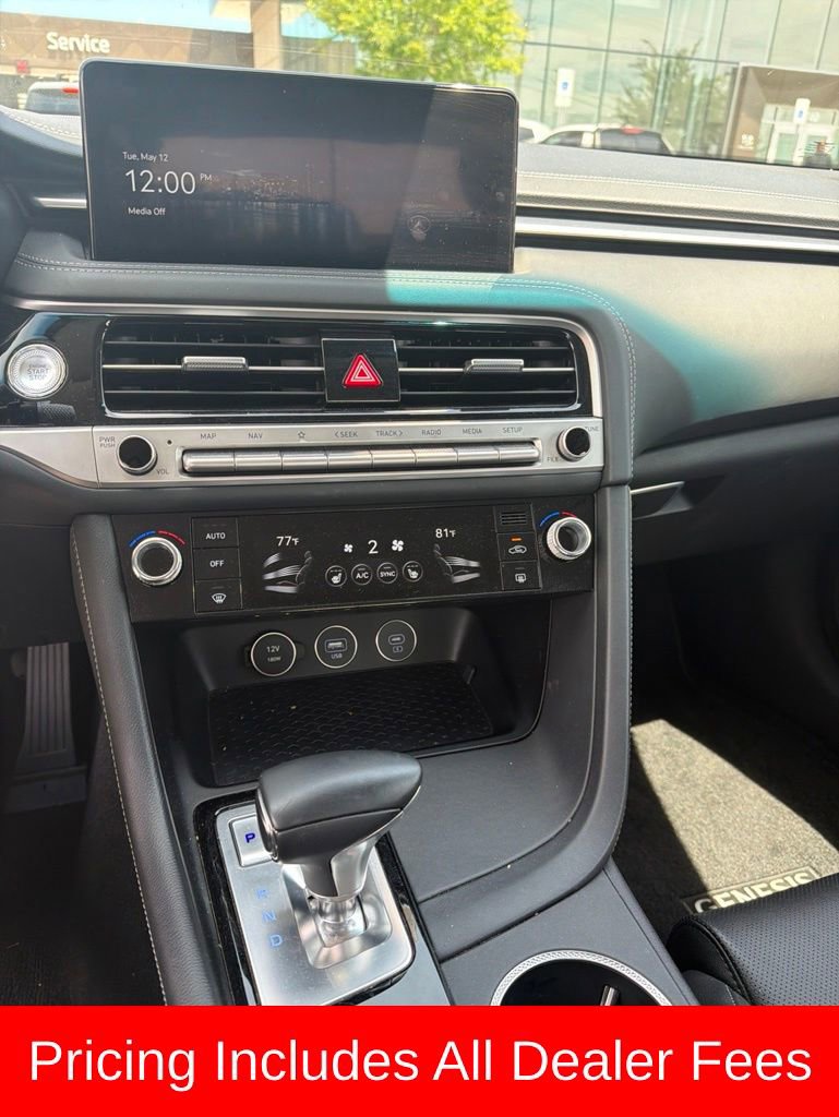 Used 2025 Genesis G70 2.5T RWD image 13
