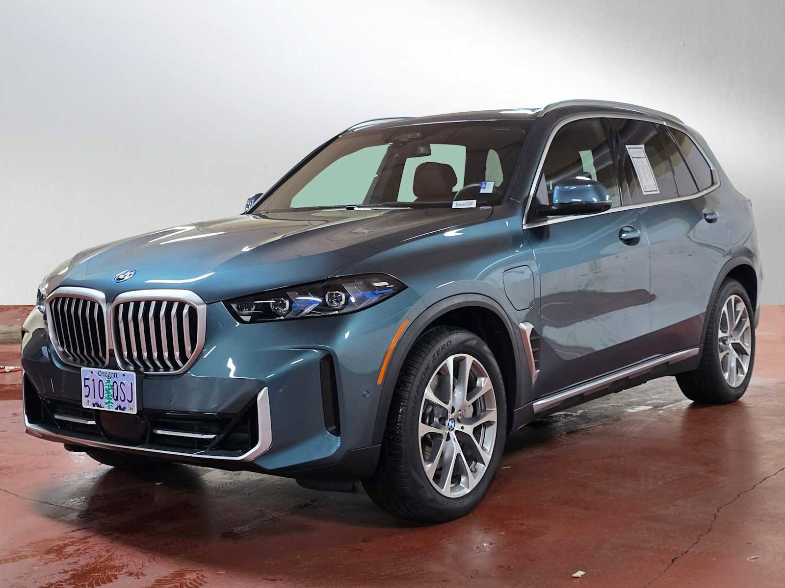 Used 2026 BMW X5 xDrive50e image 7