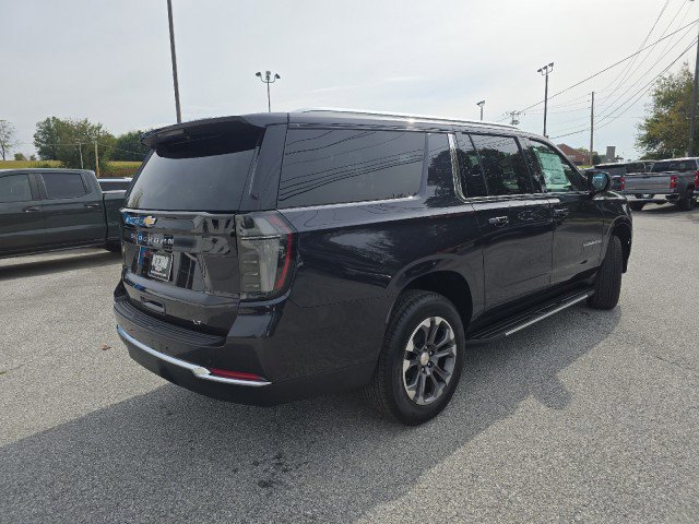 New 2025 Chevrolet Suburban LT w/ Comfort Package image 11
