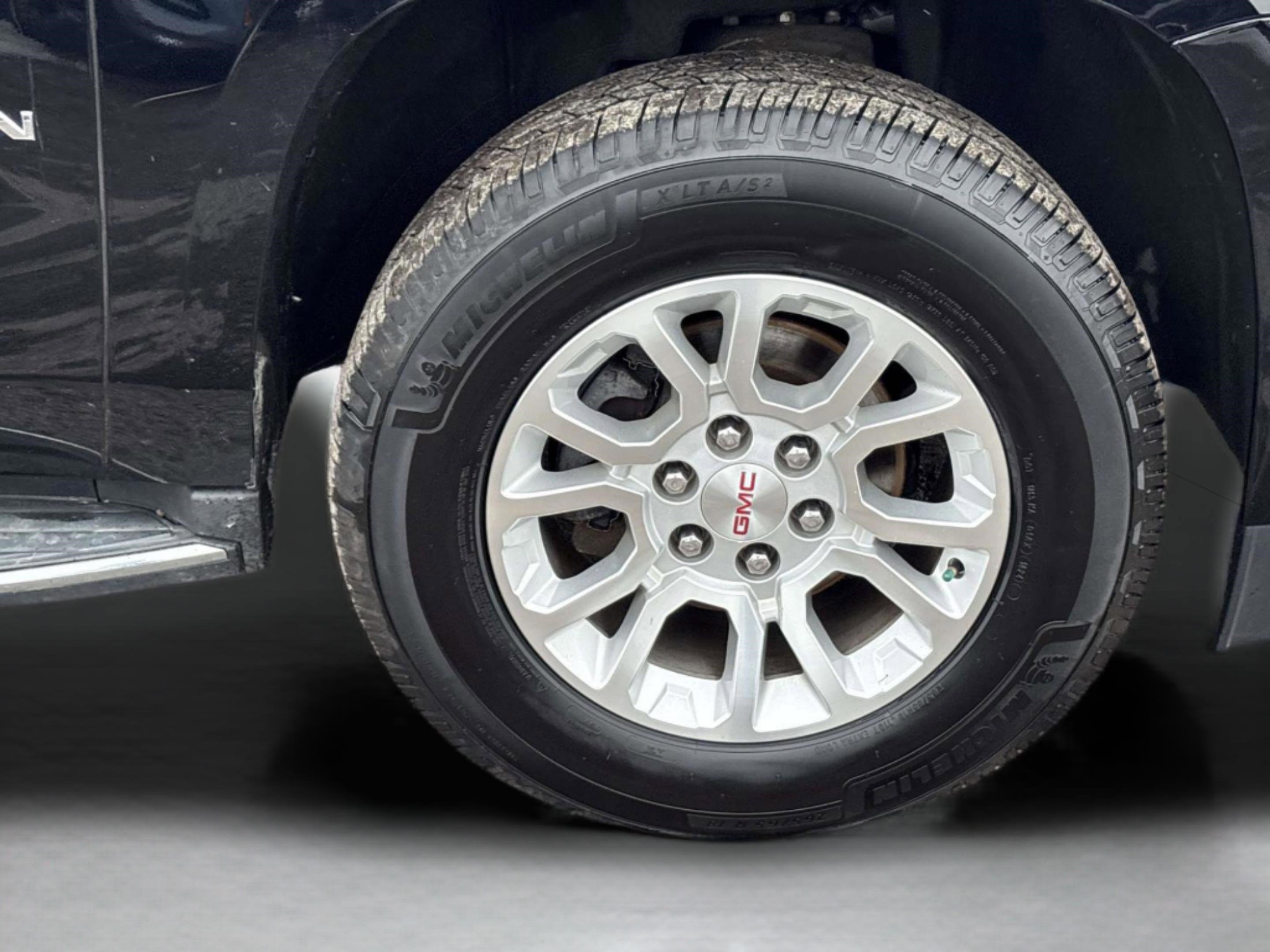 Used 2017 GMC Yukon SLT image 9