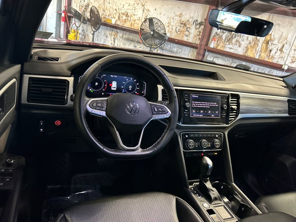 Used 2022 Volkswagen Atlas Cross Sport SE w/ Panoramic Sunroof Package image 28