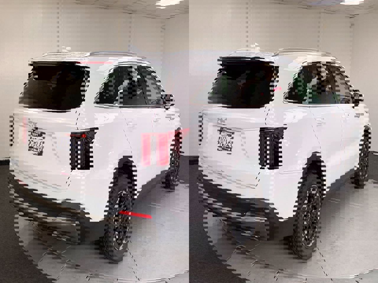 Certified 2025 Kia Sorento S w/ Panoramic Sunroof Package image 5