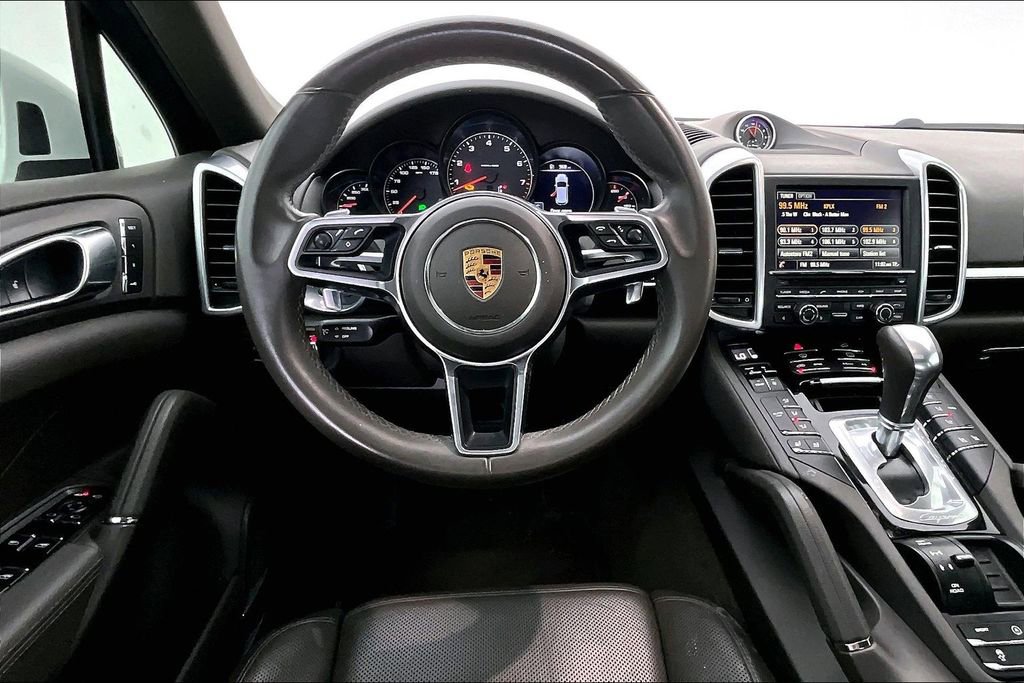 Used 2016 Porsche Cayenne image 7