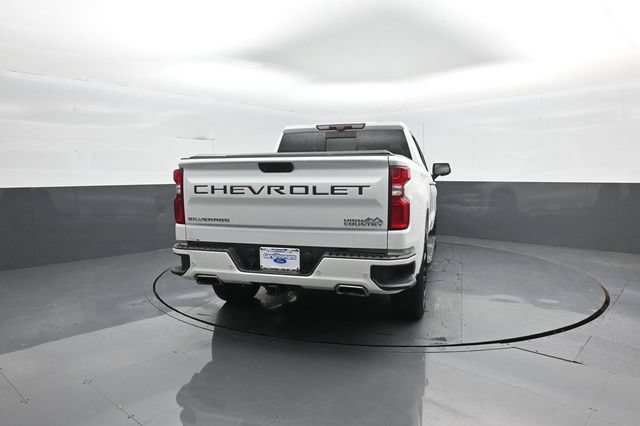 Used 2020 Chevrolet Silverado 1500 High Country w/ Technology Package AWD/4WD image 7