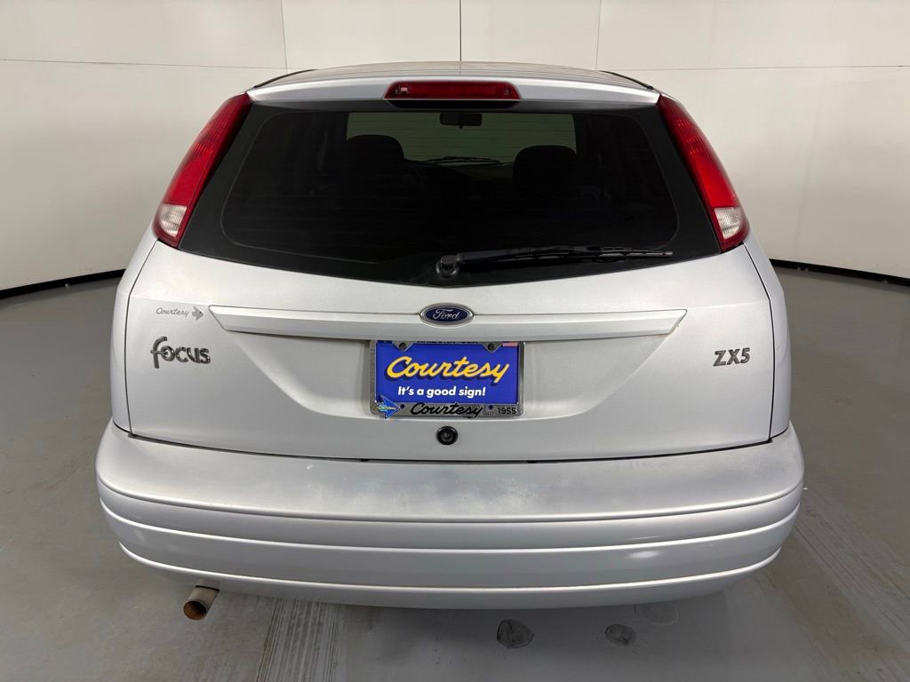 Used 2003 Ford Focus ZX5 Hatchback FWD image 7